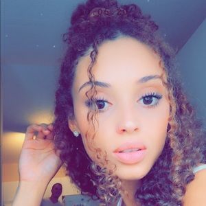 Meet your Posher, Krystal